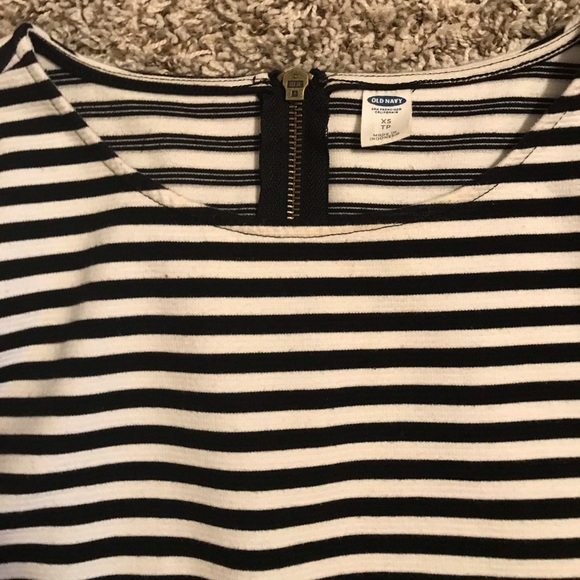 Old Navy Pointe Knit dress - Picture 3 of 4